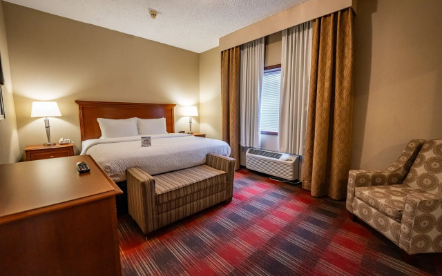 Christopher Inn and Suites