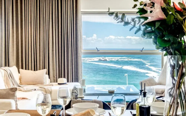 Chic Apartment w Amazing Views Dunmore Luxe