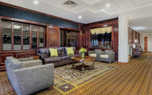 Clarion Hotel Conference Center New Cumberland