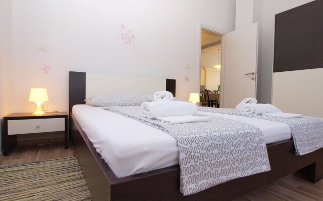 Apartment 1403
