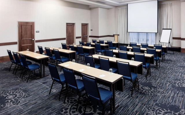 Courtyard by Marriott Richmond Downtown