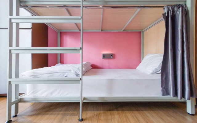 Siamaze Hostel