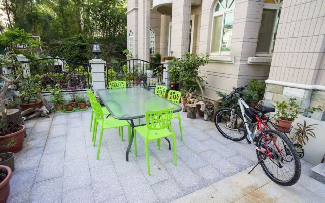 Red Tomato Modern Branch