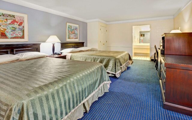 Travelodge by Wyndham North Richland Hills