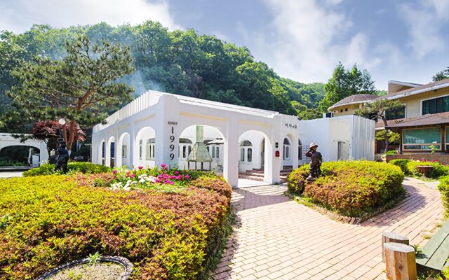 Yongin Ida Wood Pension