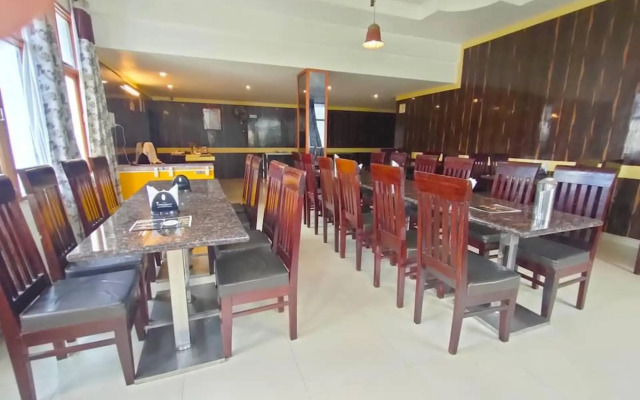 OYO 76836 Hotel Meridian