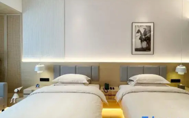 Weifang Tuyue S Manting Hotel (Weifang University Good Store)