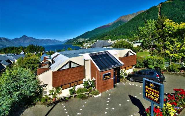 Melbourne Lodge