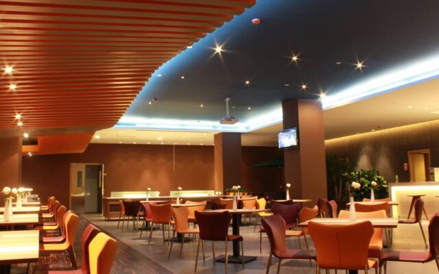 Tianjin U Hotel