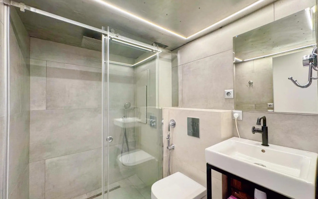 Anwen Apartments on Skipper Street