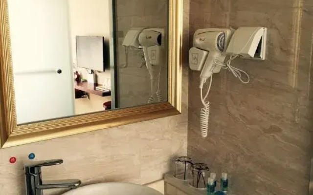 Shenzhen Coast Xiuyuelou Hotel