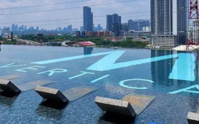 KL Modern Family Suites • 3–4BR • Walk to MRT/Mall • Infinity Pool