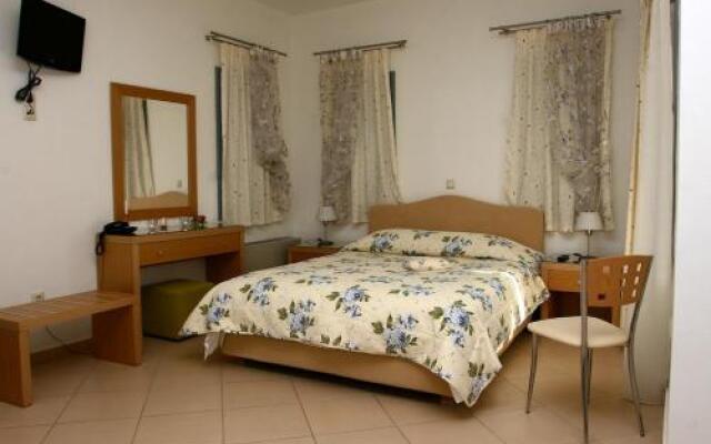 Augustis Suites