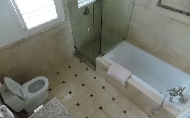 Fairway Suites At The Peak