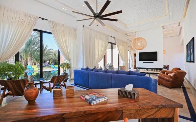 Villa de Luxe 5 suites à la palmeraie