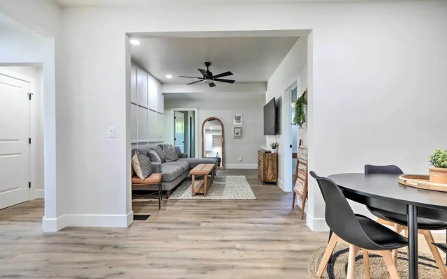 Boho-chic Folsom Retreat: Walkable Location!