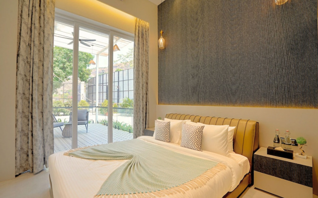 ELIVAAS Meraki Luxe 6BHK Glass Villa
