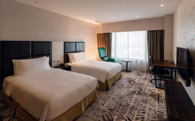 Отель Crowne Plaza Shanghai Jinshan 