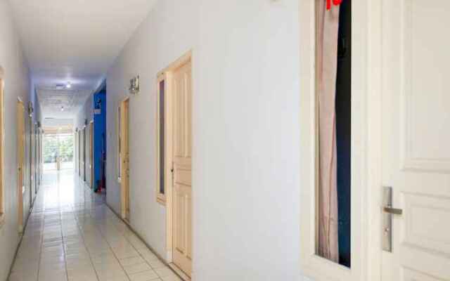 OYO Life 2249 Kost Teman