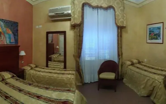 Hotel Joli