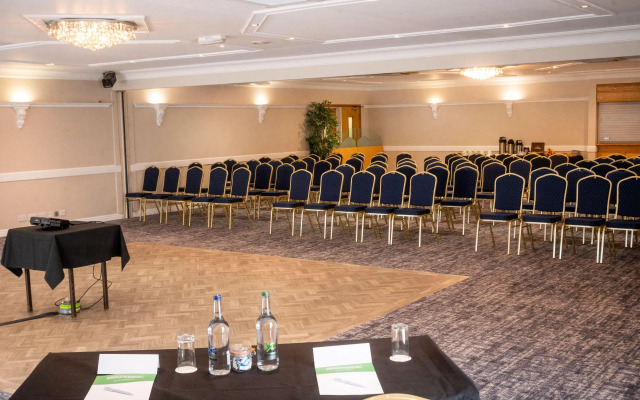 Holiday Inn A55 Chester West by IHG