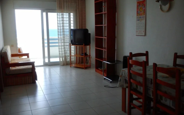 First Line Apartment With Wifi