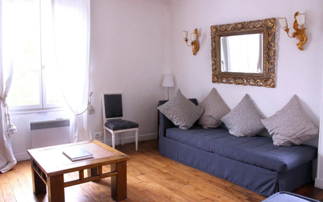 Mithouard Apartment