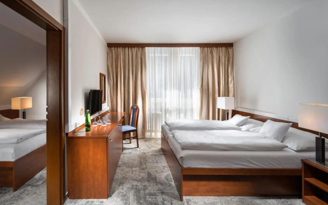 Pinia Hotel & Resort