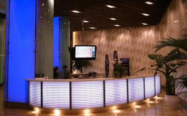 H Hotels