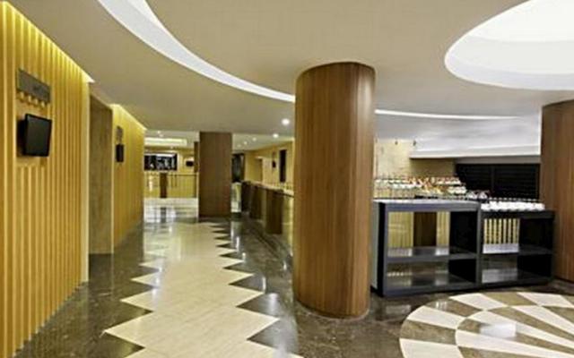 Hotel Santika Pandegiling Surabaya