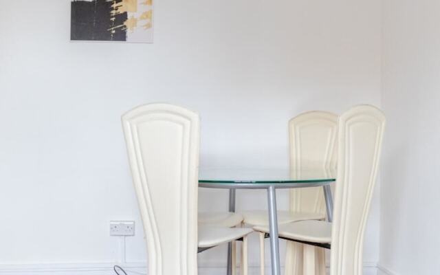 Well Located 2BD Flat 20 Mins to Tower Bridge!