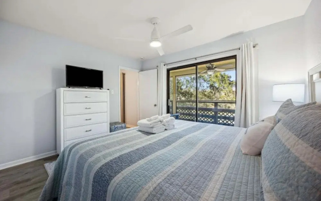 4f Amelia Landings 2 Bedroom Condo