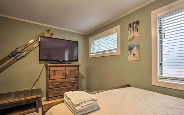 Slopeside Snowshoe Condo - Walk to Ski Lifts!