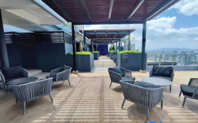 Neu Suites 3rdNvenue by Perfect Host