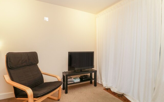 Apartment 7