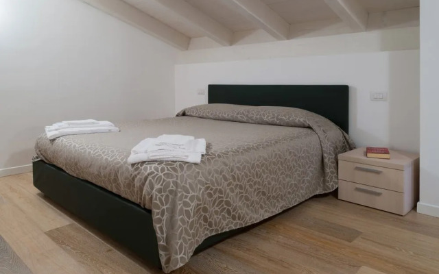 Sirmione Halldis Apartments