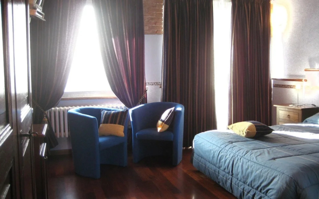 Red Wine - Guest House