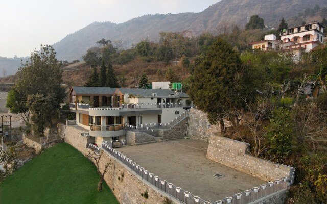 Amã Stays & Trails Whispering Pines, Bhimtal