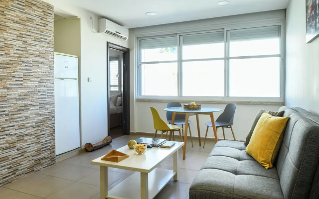Simple Living in Netanya by Sea N' Rent