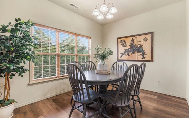 The Golf Shack - Picturesque Views on Deck!