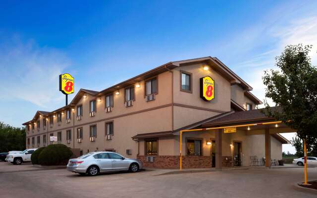 Super 8 by Wyndham Macon