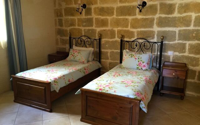 Ellie Boo Bed & Breakfast