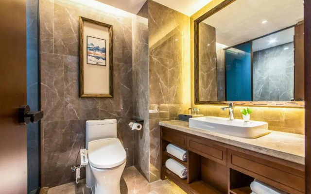 Rezen Dong Hotel (Changchun International Convention and Exhibition Center)