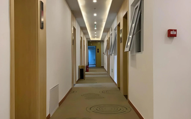 Shell Hotel Beijing Fangshan District Chengguan Metro Station