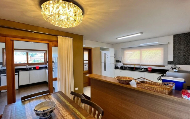 Campos do Jordão - 1km do centro do Capivari