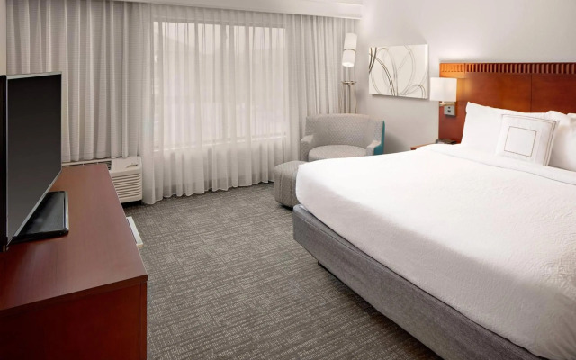 Courtyard by Marriott Houston Rice University