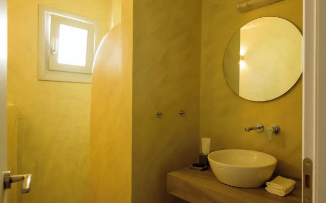 Elia Pyrgos Suites