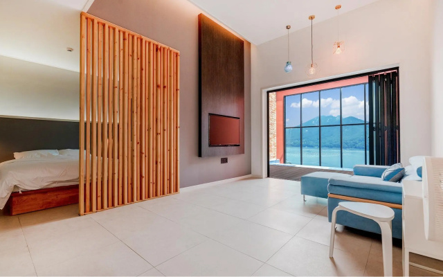 Tongyeong Saryangdo Elphis36 Poolvilla