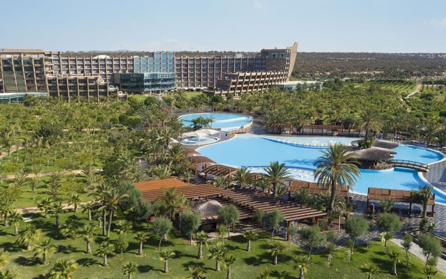 Noah's Ark Deluxe Hotel & Spa