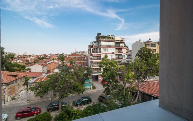 FM Premium 2-BDR Apartment - Spacious Loft